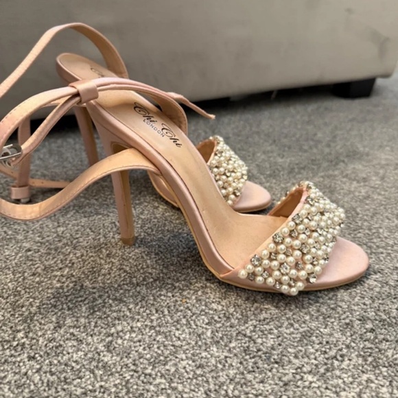 Chi Chi London Pink Pearl Embellished Heels - Picture 2 of 4